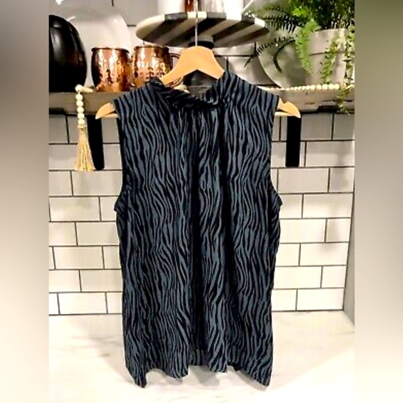 The Loft Women's Size Medium Tank Top Sleeveless Cowl Neck Keyhole Zebra… - Picture 1 of 8
